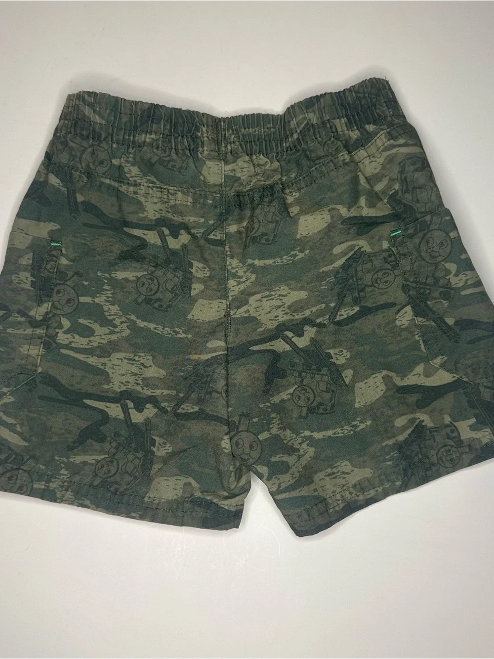 Vintage Y2K Boys 18M Thomas The Tank Engine Camouflage Cargo Shorts AOP Train